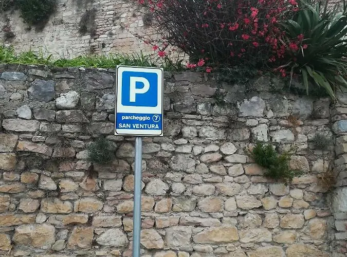 Residenza Frenguelli 4* スペッロ