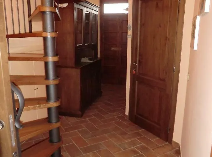 Residenza Frenguelli 4* スペッロ